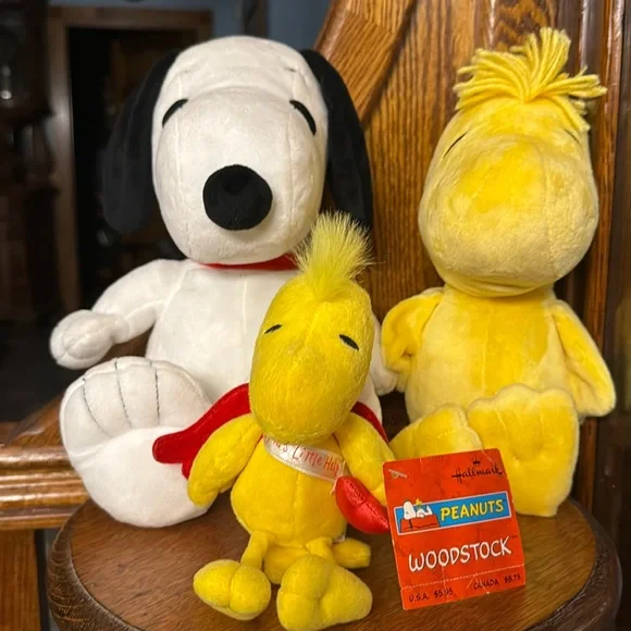 3 piece lot Peanuts plush for 1 money! The 2 larger are Kohl’s. 3rd is Hallmark! - Picture 1 of 12